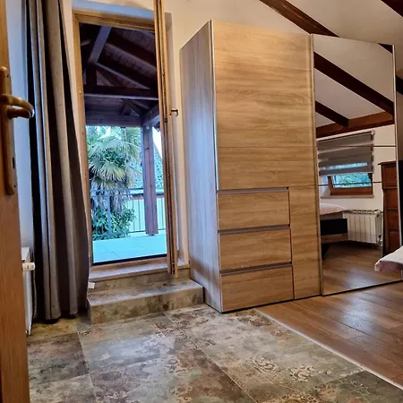 Veronica Apartment *